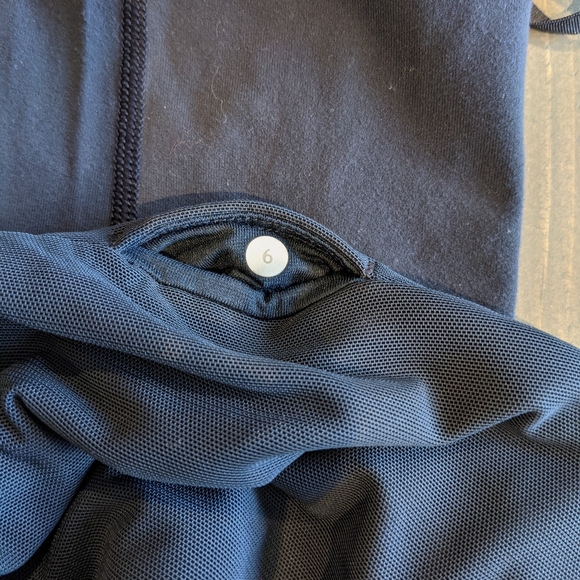 Lululemon Yoga Leggings, Navy Blue - Size 6 - Picture 5 of 8